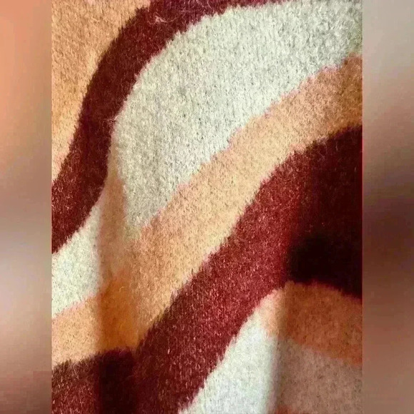 Zara Bloggers Pink Burgundy Jacquard Wave Mock Neck Sweater Medium Maximalist - Picture 8 of 9